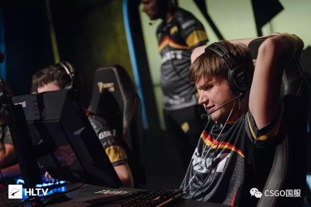 RNG官博分享赛后返图：来点候场花絮图看看