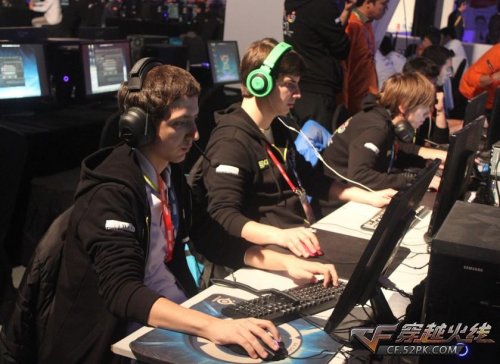 英雄联盟比赛：S10世界赛在即，TES因粉丝焦头烂额？
